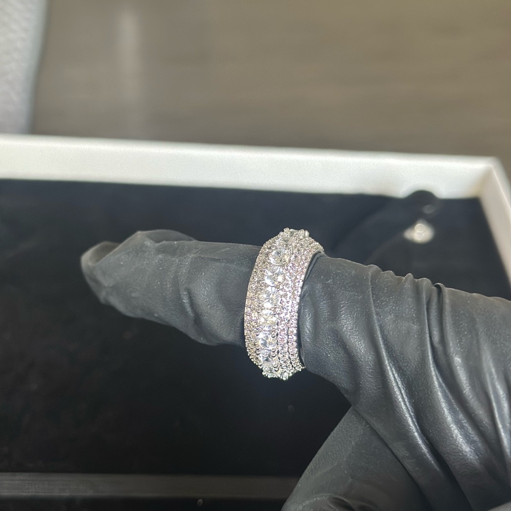 Elegant Silver Diamond Ring
